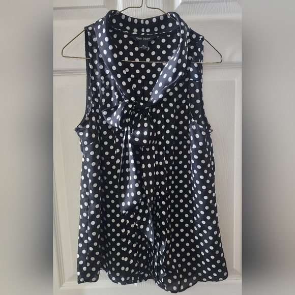 White House Sleeveless Blouse with Bow, Black with White Polkadots, size Medium - Picture 1 of 4